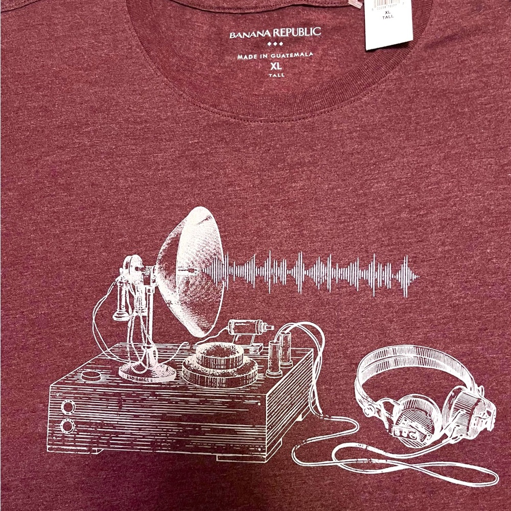 Sound Apparatus Banana Republiclic tshirt